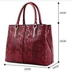 Elevate Your Style with Our Elegant Snakeskin Pattern PU Handbag