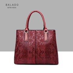 Elevate Your Style with Our Elegant Snakeskin Pattern PU Handbag