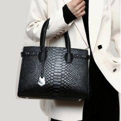 Snakeskin Pattern Handbag Set Stylish and Versatile for Every