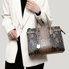 Snakeskin Pattern Handbag Set Stylish and Versatile for Every