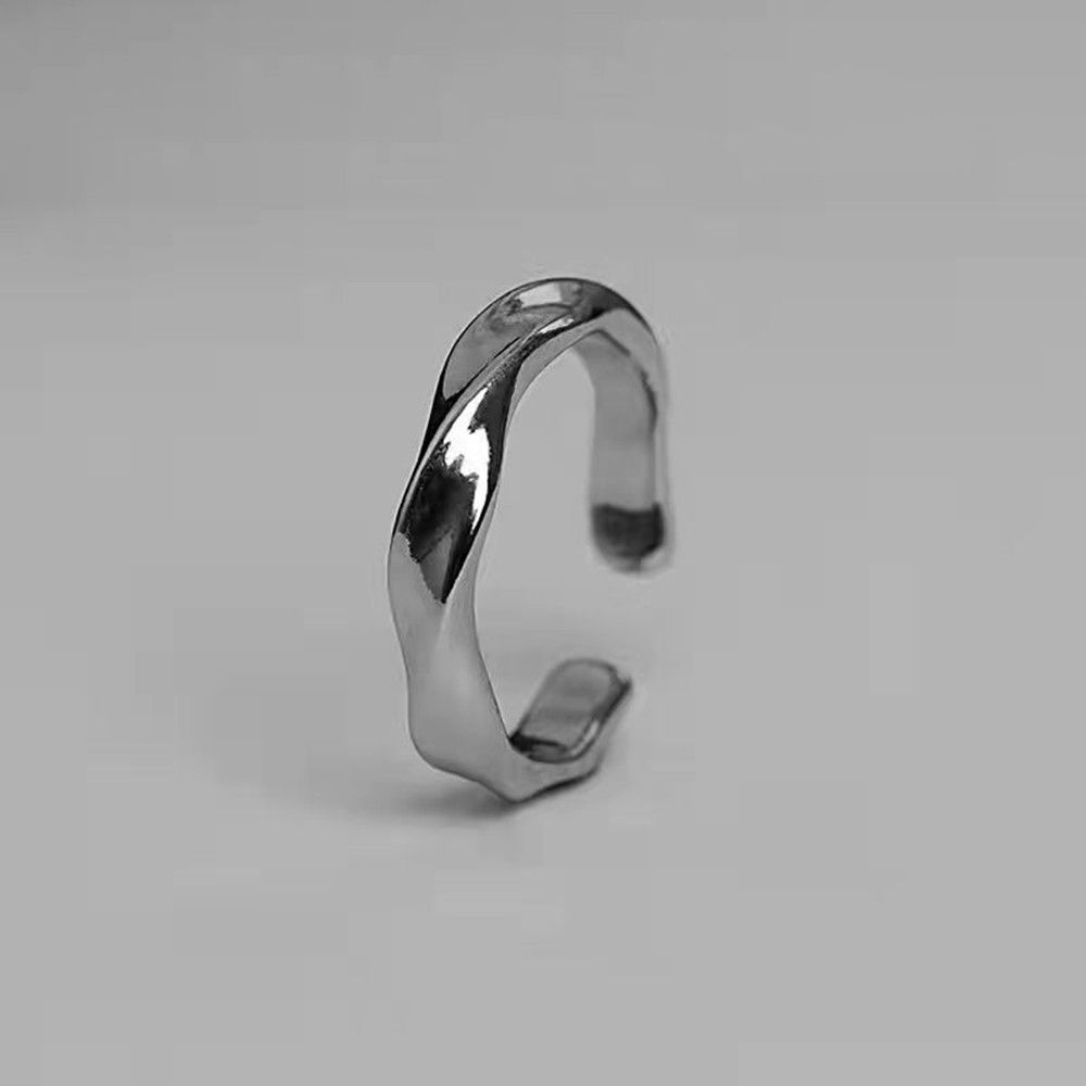 Mobius Ring Couple Band — A Symbol of Eternity and Infinite Elegance